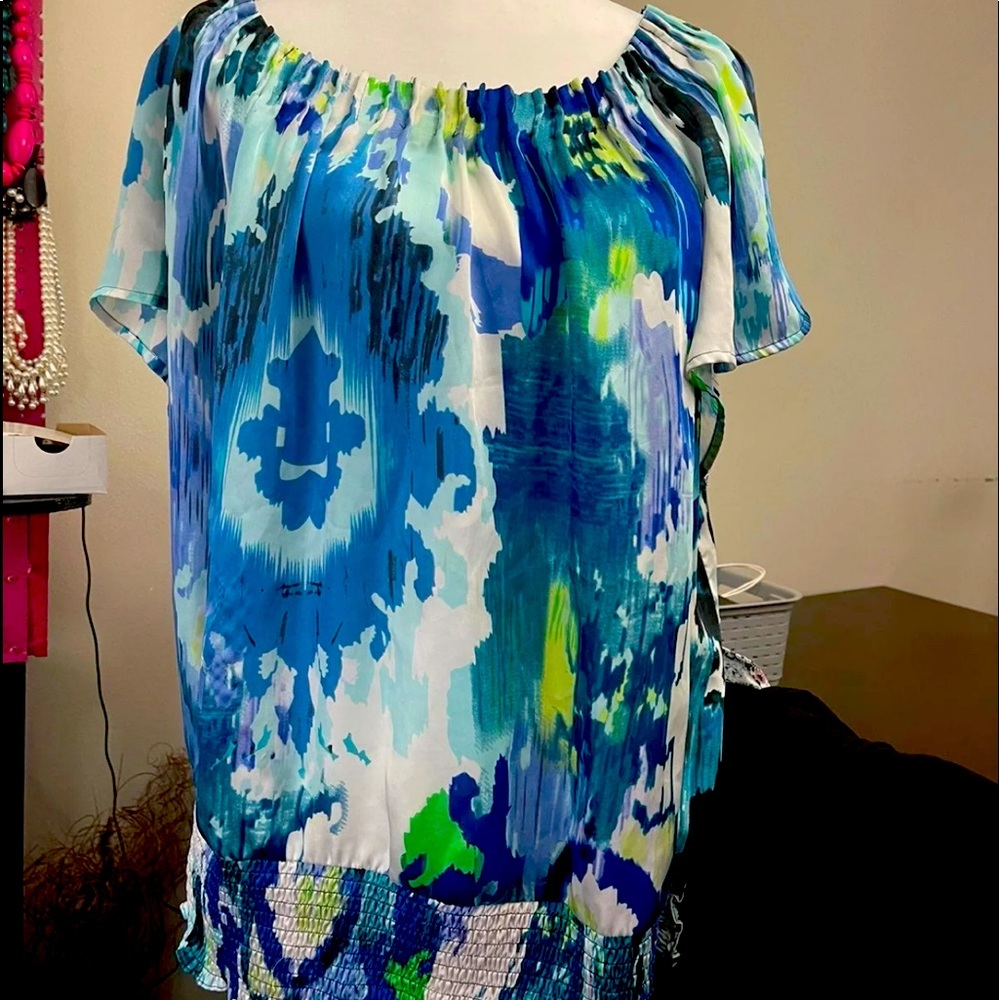 Plus size short sleeve shirt